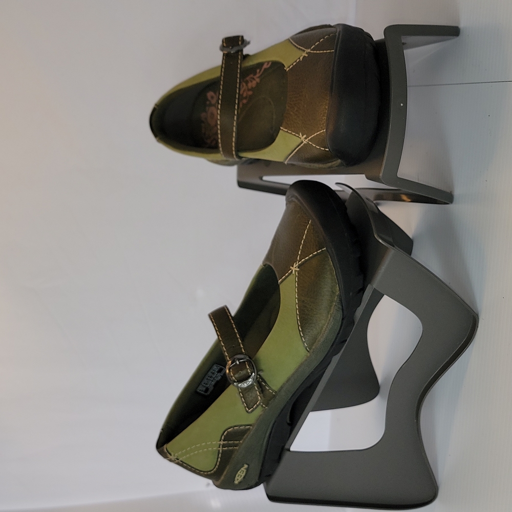 KEEN Women's Presidio Green Leather Mary Jane Loafer Shoes Size 7.5